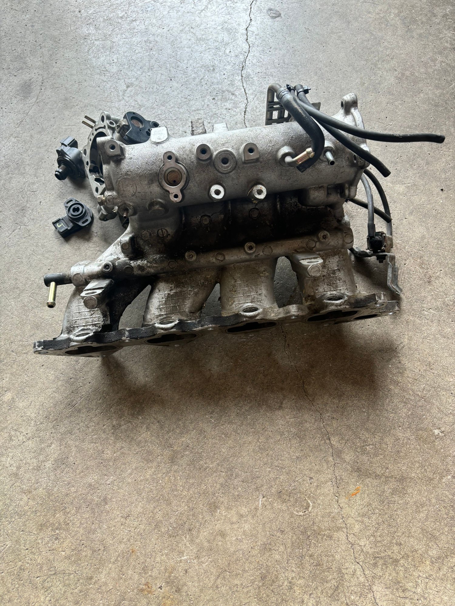Engine - Intake/Fuel - Evo 8/9 intake and TB - Used - -1 to 2025  All Models - Waverly, MN 55390, United States