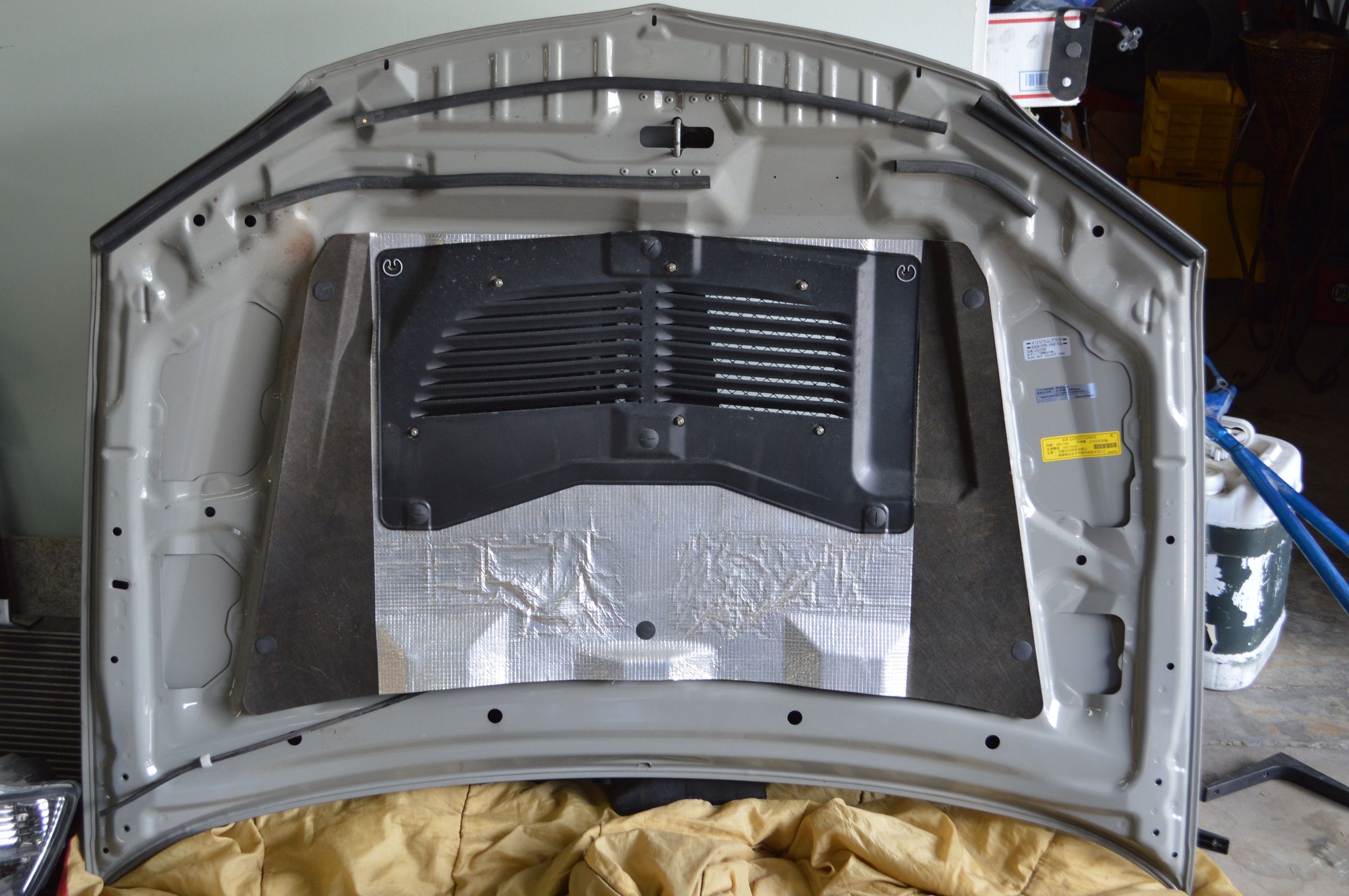 Exterior Body Parts - EVO 8/9 OEM Hood - Used - 2003 to 2006 Mitsubishi Lancer Evolution - Downey, CA 90240, United States