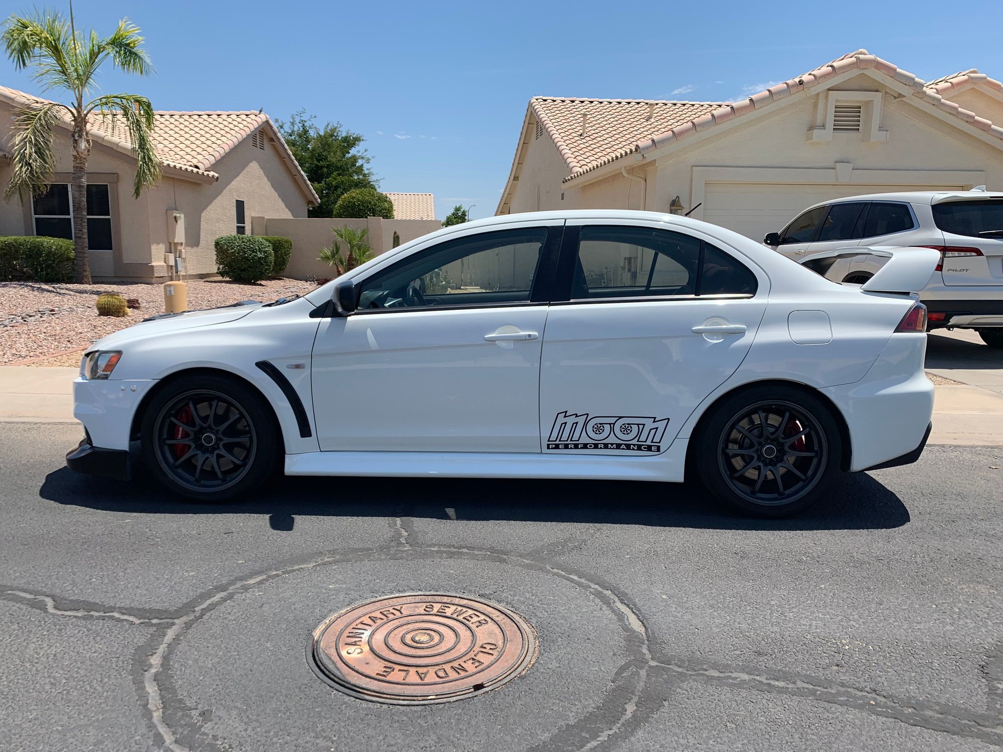2013 Mitsubishi Lancer Evolution - 2013 evolution gsr - Used - VIN JA32W8FV9D012928 - 75,200 Miles - 4 cyl - AWD - Manual - Sedan - White - Glendale, AZ 85310, United States