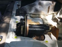 Testing again if I can hear the pump with the key turned to on position. This time with the pump out of the tank. Because maybe my hearings not as good as I think/maybe I have an extra quite pump
