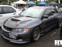 HellaFlush Approved! Aloha Kings 4 - 2/28/10

http://fatlace.com/hellaflush/theflushness/hellaflush-iv-hawaii.html