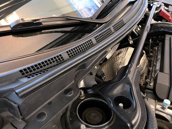 ^New Mitsubishi OEM rubber seal for the back of the engine bay 5902A020 installed.