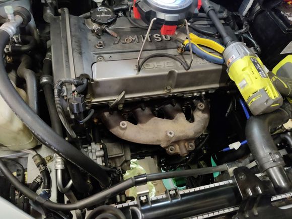 Turbo and O2 housing out the bottom, then manifold off