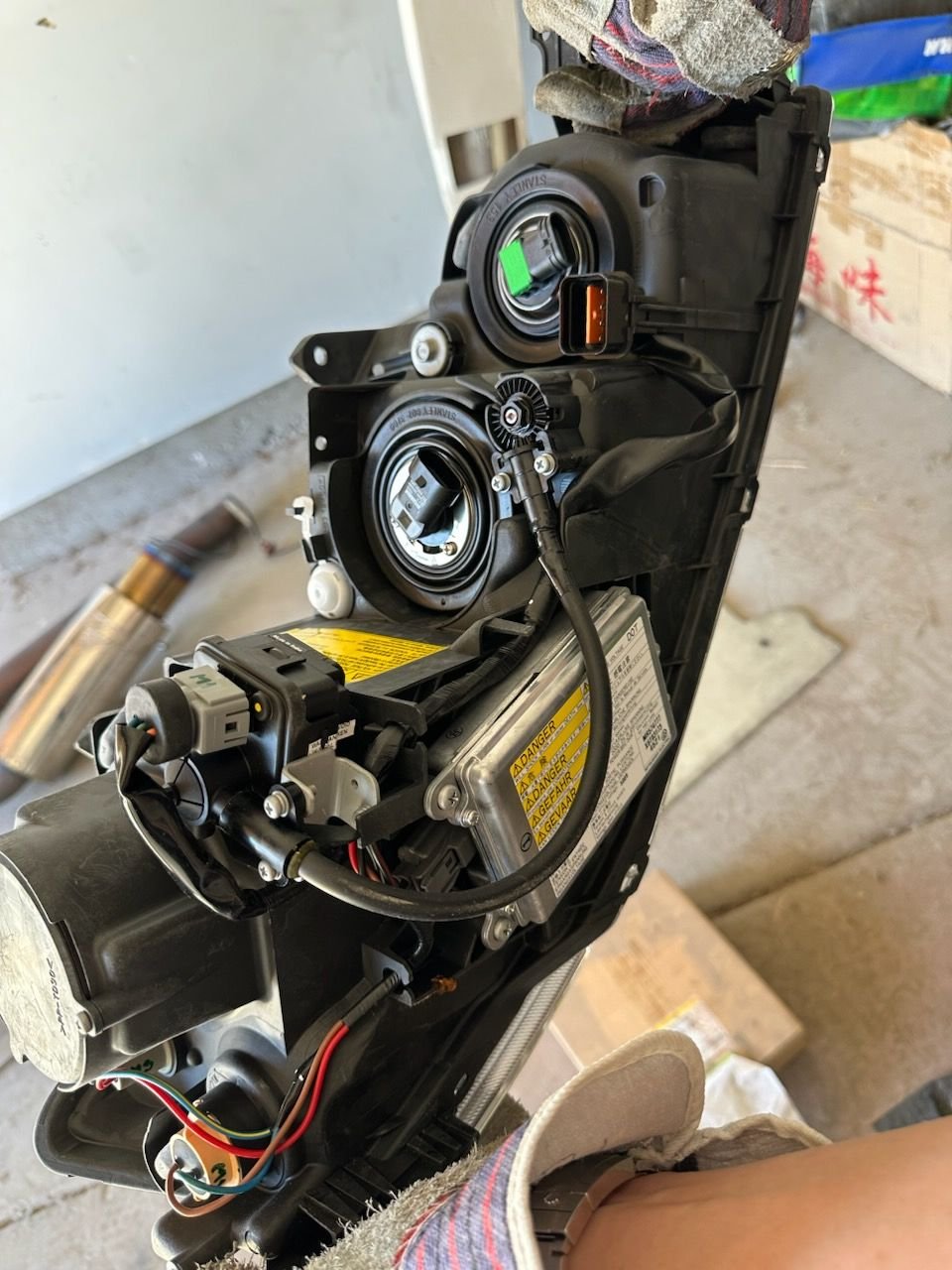 2006 Mitsubishi Lancer Evolution - Driver side Evo 9 MR USDM headlight - New - VIN 123gajdkdjwba1283 - Las Vegas, NV 89123, United States