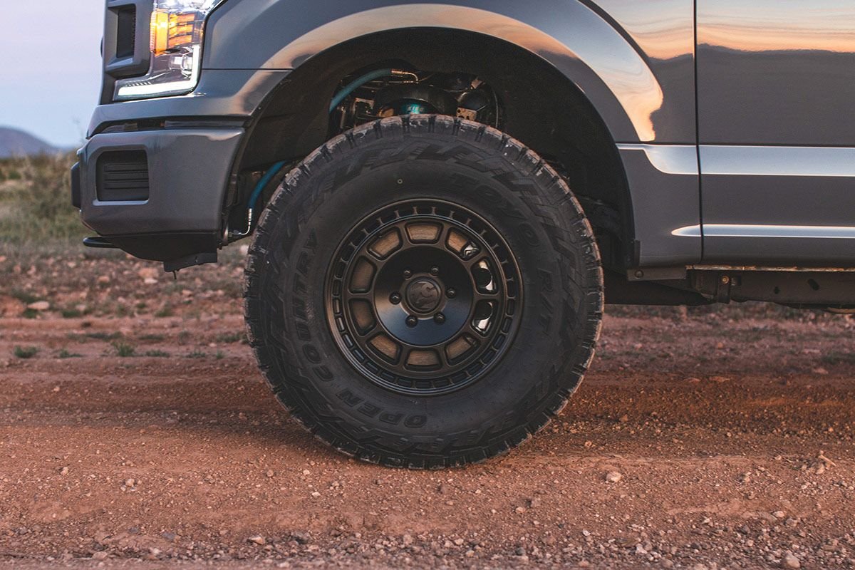 2019 F150 3.5L CrewCab Desert Build with King Shocks & Fifteen52 Wheels