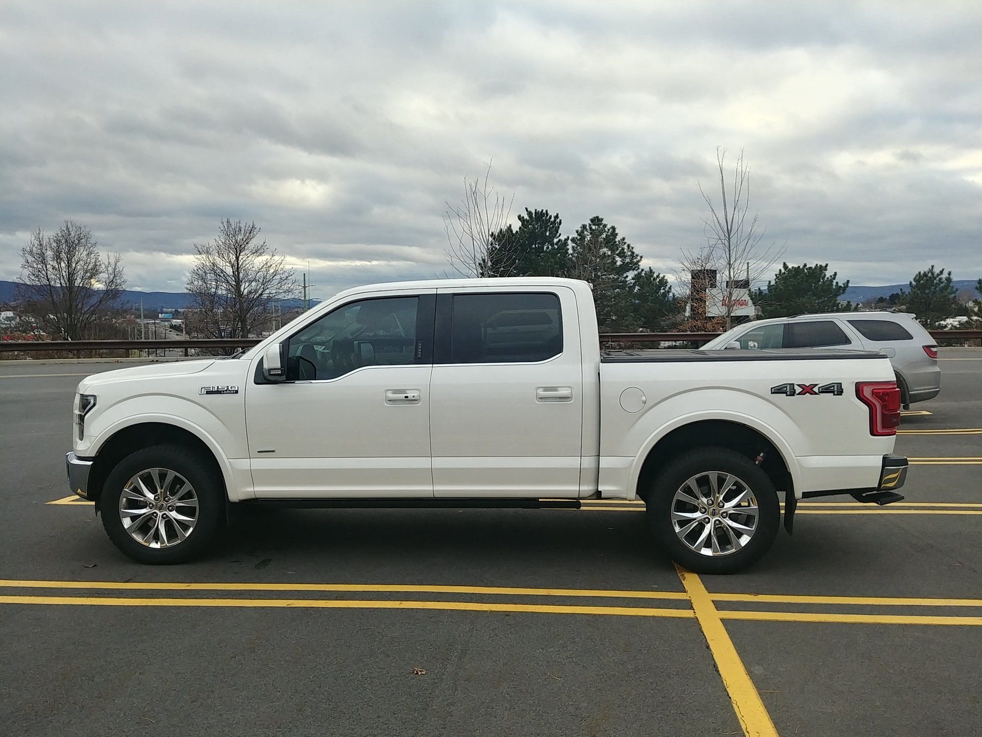 How Do You Put Freon In A 2007 Ford F150