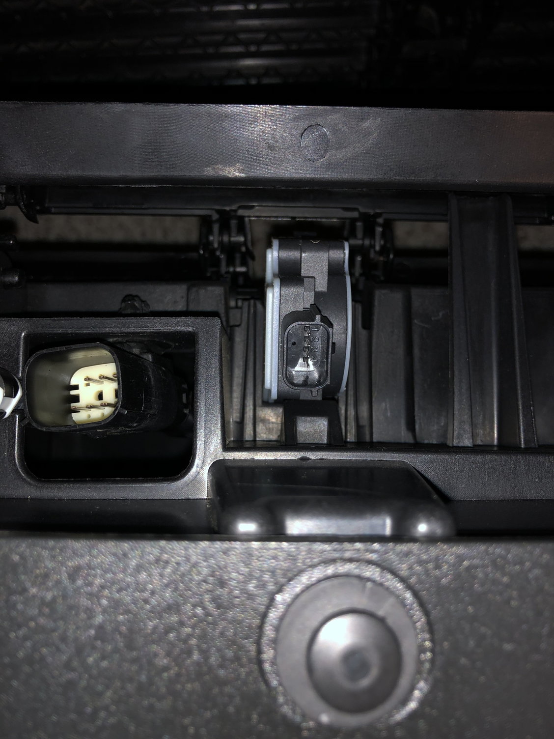 Name that sensor - Page 2 - Ford F150 Forum - Community of Ford Truck Fans 2019 Ford F150 Ambient Air Temperature Sensor Location