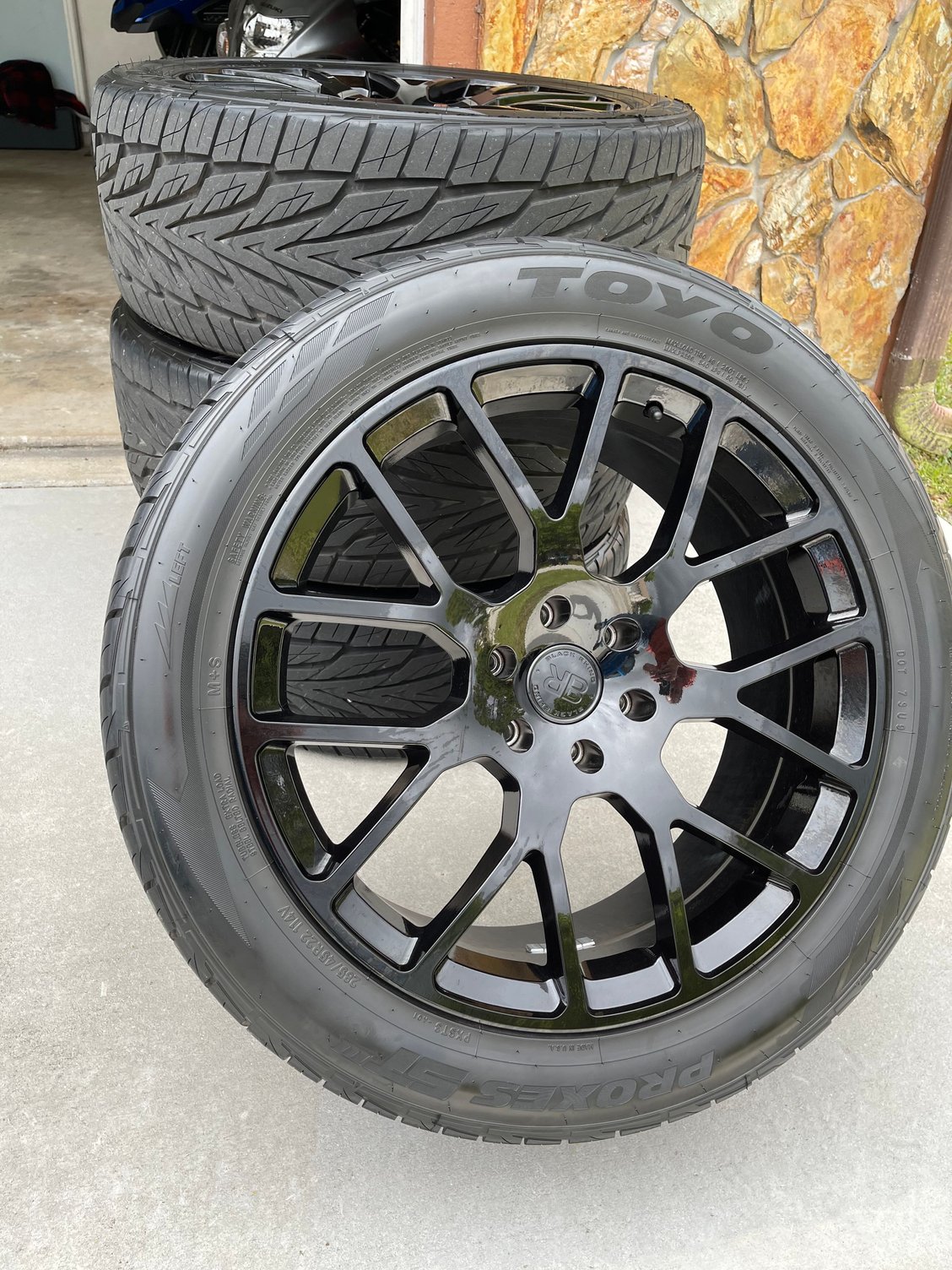 Southeast SOLD...Black Rhino Kunene 22" wheels and 285/45/22 Toyo