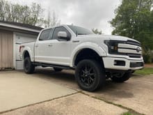 Zone 6” Lift with 305/55R20’s