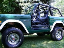 Bronco 72, Fully restored, 302,  33's i know need better pics