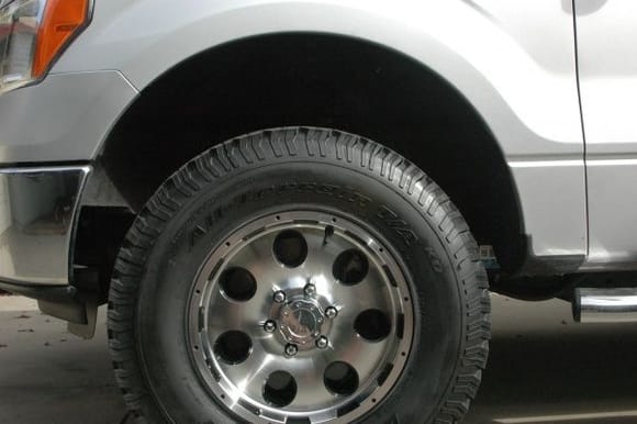 MB Wheels Razor 17&quot; (Americas Tire house brand)