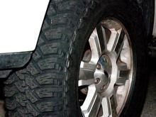 Dunlop Maxx Traction
325/60/20 on factory FX4 rims