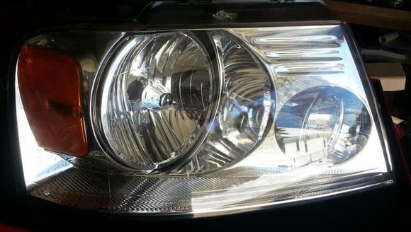 04 08 headlight right