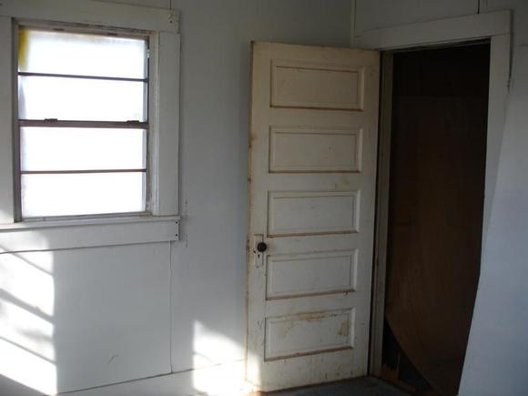 bedroom B2(downstairs)