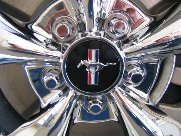 Center cap detail.