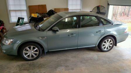 2008 Ford Taurus -- Exterior