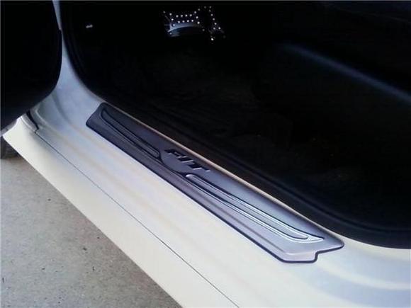 Zeta door sills