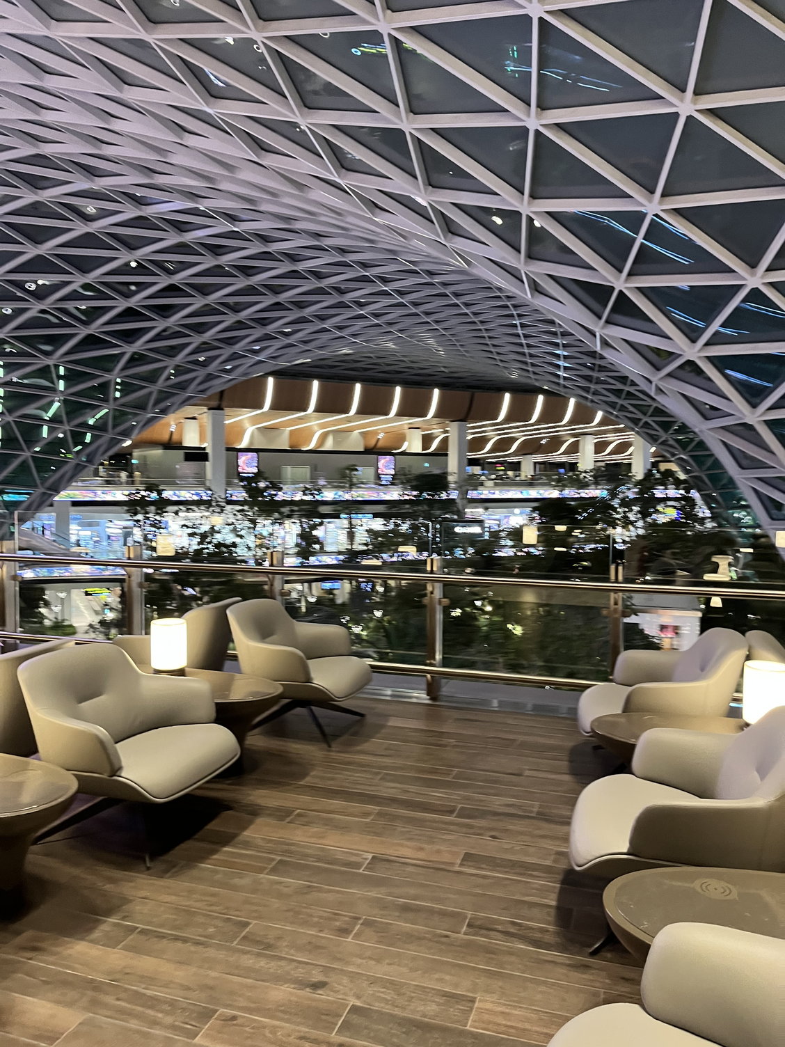 Qatar Airways Opens New Louis Vuitton Lounge at Doha Hamad - Business  Traveler USA