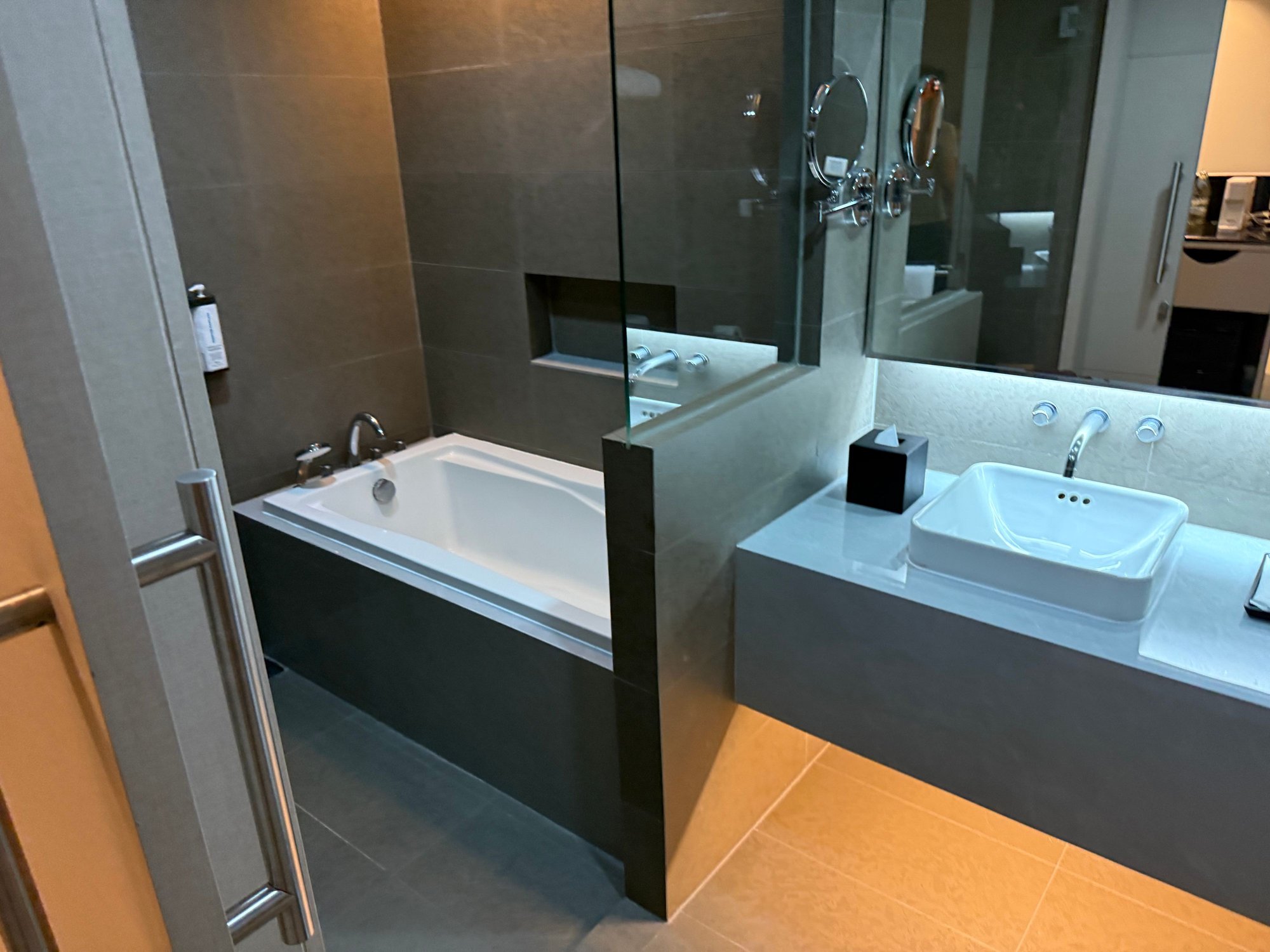 bathroom with a bath tub