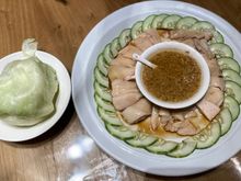 Sa sui chicken with lettuce wrap , ginger sauce