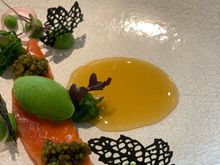 Ora King Salmon, avocado, shiso, kaviari caviar, sea lettuce