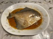 Steamed pomfret 