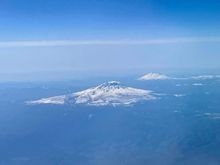 Mt Adams and Mt St Helens.  AUS-SEA.