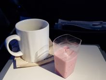 Raspberry smoothie shot was served after the main meal, for some reason.