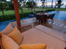 Daybed facing the ocean 