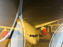 Most of the Chinese planes there had these engine warmers on, must be to get through the cold Shanghai night. 