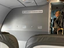 The LH J plaque most likely contributes to 50% of the intra-EU J flight price