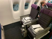 UA48 EWR-BOM Seat 20L