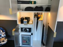 Storage area / safe / minibar