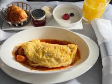 Great breakfast overall. I loved the fresh orange juice 