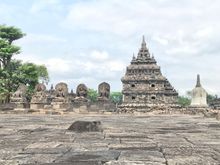 Hall of Buddhas and Bodhisatvas