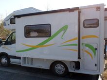 Rear and side flanks extended