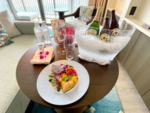 Welcome Gift and Fruits plate