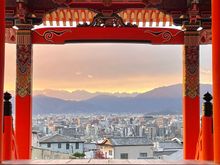 What a gorgeous sunset in Kyoto from Kiyomizu-dera.