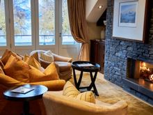 Eichardt's Private Hotel - living room