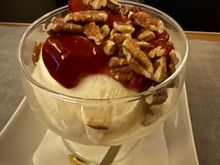 Ice cream with strawberry sauce and nots. Very nice. 