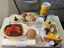 non-veg hindu meal this time and it wasn't good choice tbh, chicken was so dry, almost not eatable. 