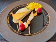 Pear and vanilla bavarois with poached pear, vanilla cream, golden hazelnut, tuile, mango gel - this was very nice 9/10