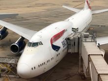 A-West AA lounge, above A16