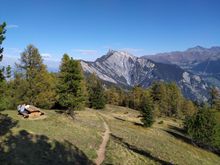 Beginning of the trail which descends from La Crevasse 