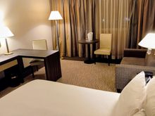 The guest room was very comfortable in the Holiday Inn Rome - Medici