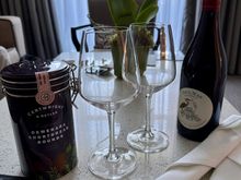 London HR Churchill 
Shortbread cookies and wine 