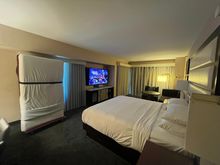 Executive King Corner