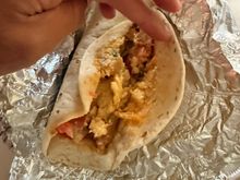 Egg and potato breakfast taco 