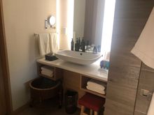 Bathroom sink