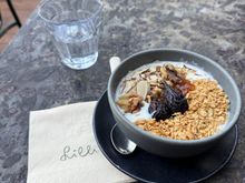Yogurt e granola